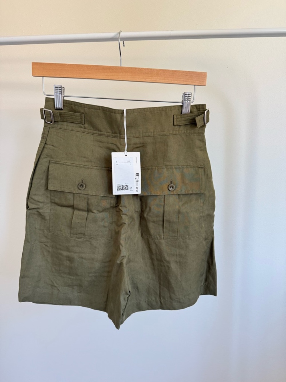 NEW COS Olive High-Waist Pleated Women’s Shorts - Picture 9 of 11